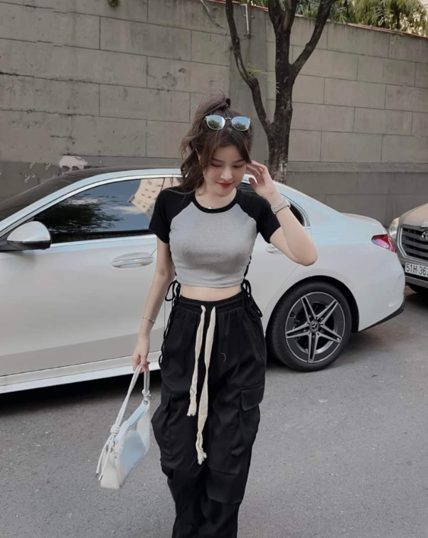 Set Of 2-Color Elastic Female Sportswear Set y Picture To Wear Out, Take Youthful Fashion Photos